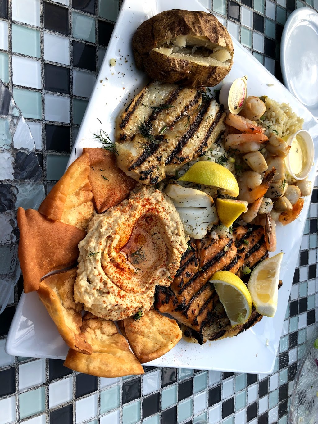 Restaurant Cape Cod | 160 Rue Sainte-Anne, Sainte-Anne-de-Bellevue, QC H9X 1M6, Canada | Phone: (514) 457-0081