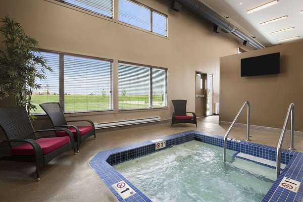 Microtel Inn & Suites by Wyndham Weyburn | 88 Grace St, Weyburn, SK S4H 3N9, Canada | Phone: (306) 842-5700
