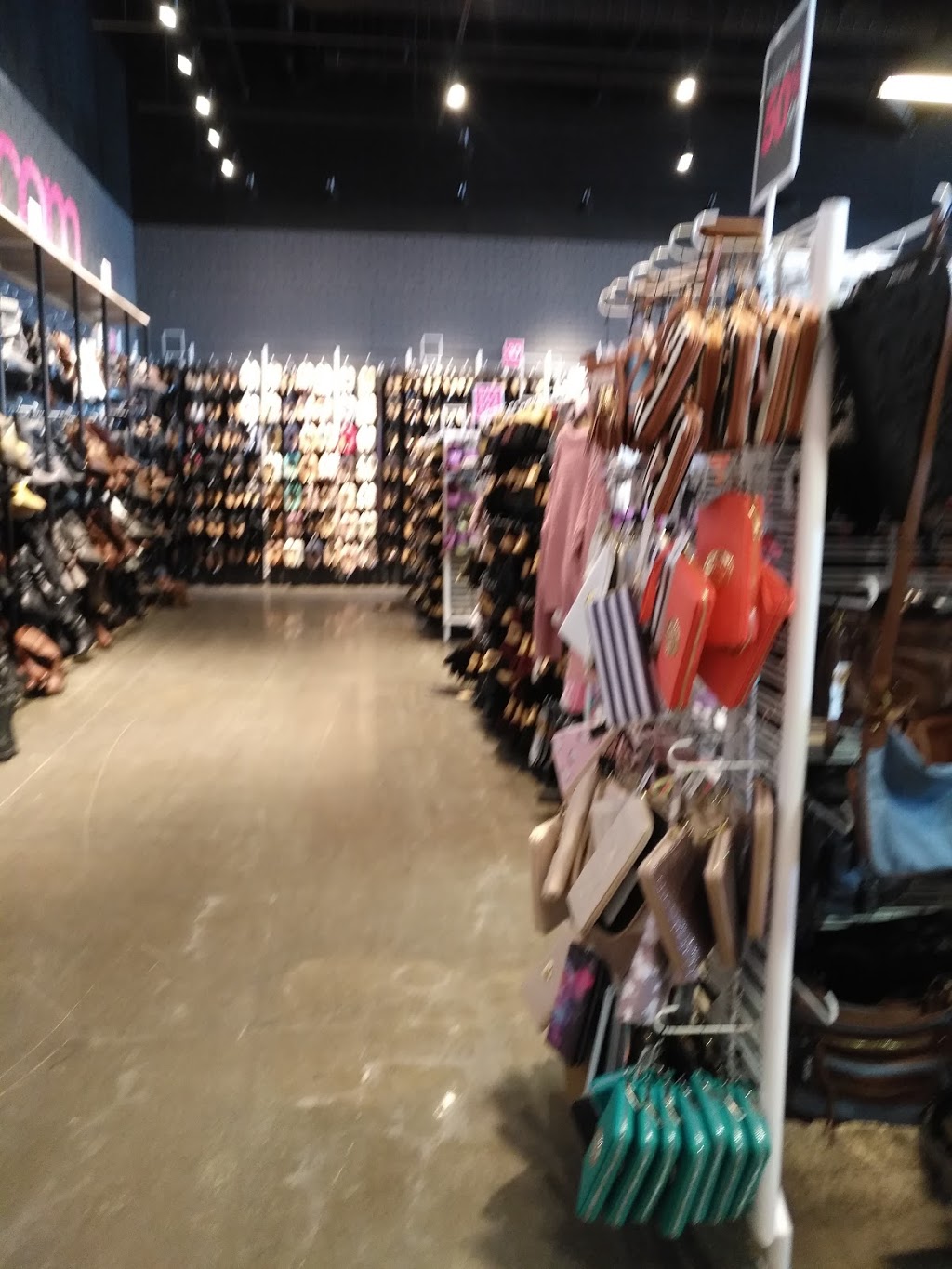 Ardene | 304 - 340 Taunton Rd E, Whitby, ON L1R 0H5, Canada | Phone: (905) 561-1841