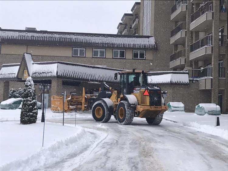 MP Déneigement Inc | 290 Rue Bisson, Vallée-Jonction, QC G0S 3J0, Canada | Phone: (418) 390-2151