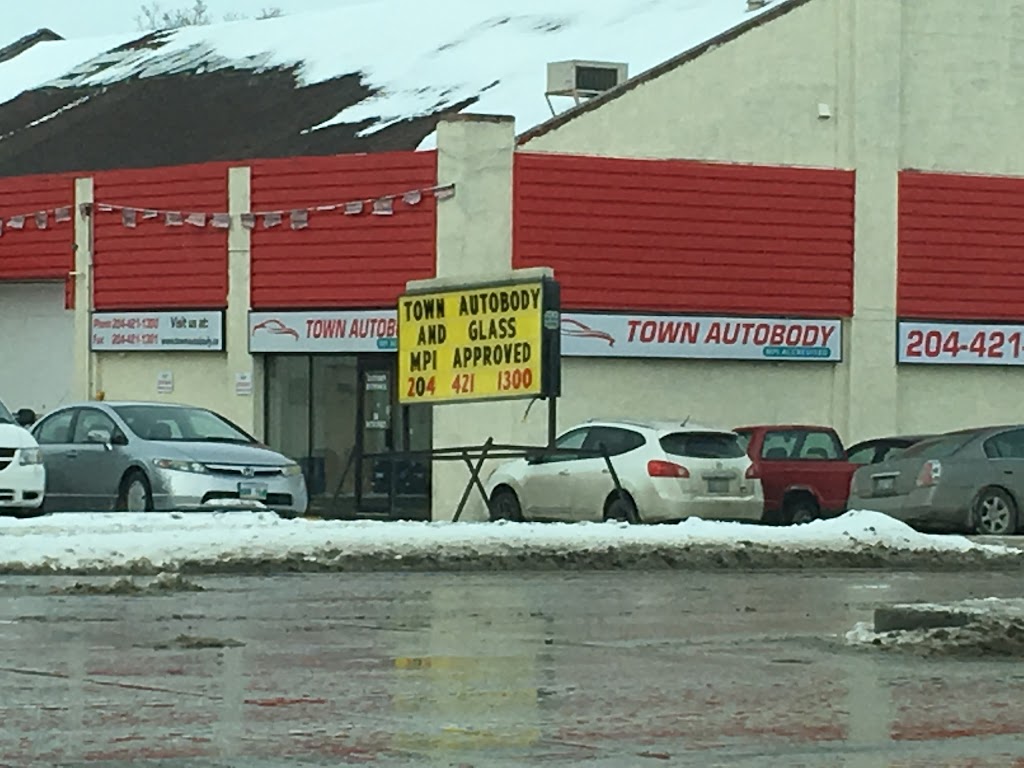 Town Autobody | 64 Salter St, Winnipeg, MB R2W 4J6, Canada | Phone: (204) 421-1300