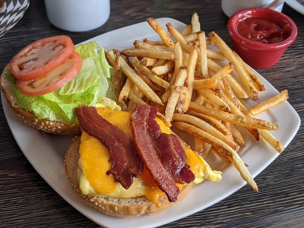 Rosies on River Street | 11 River St W, Moose Jaw, SK S6H 1R3, Canada | Phone: (306) 693-2229