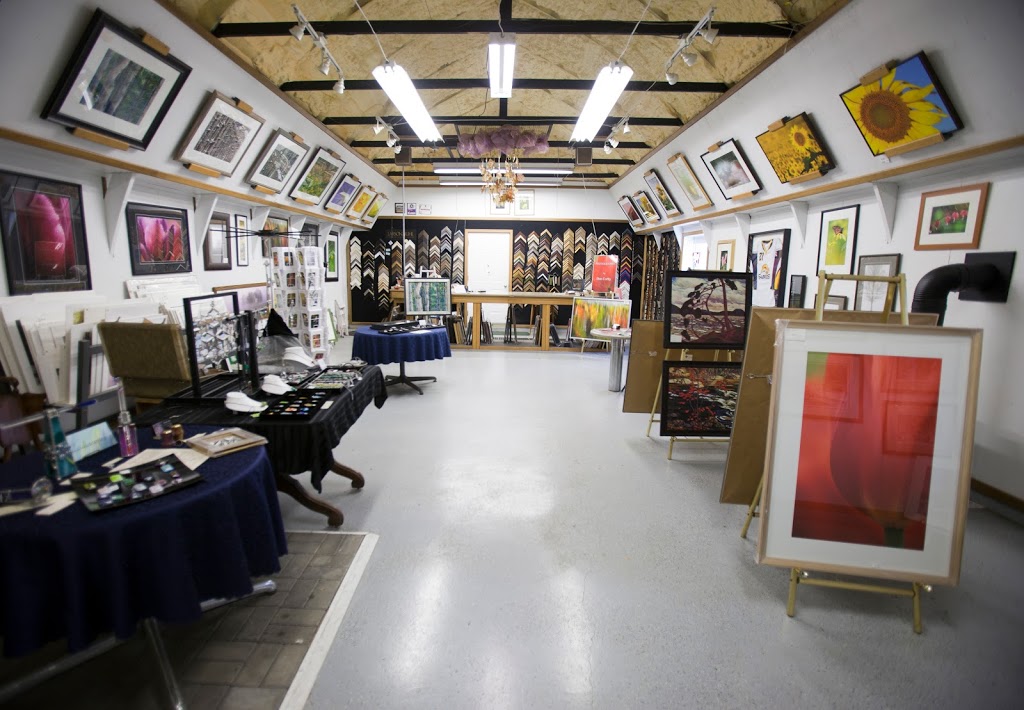 Corby Custom Framing | 26 Carlisle Rd, Freelton, ON L0R 1K0, Canada | Phone: (905) 689-1976