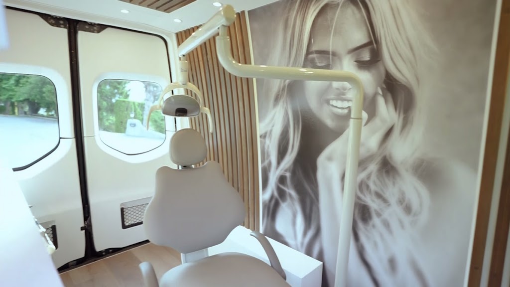 Smiles In Van | 1098 Hillside Rd, West Vancouver, BC V7S 2E9, Canada | Phone: (604) 340-8442