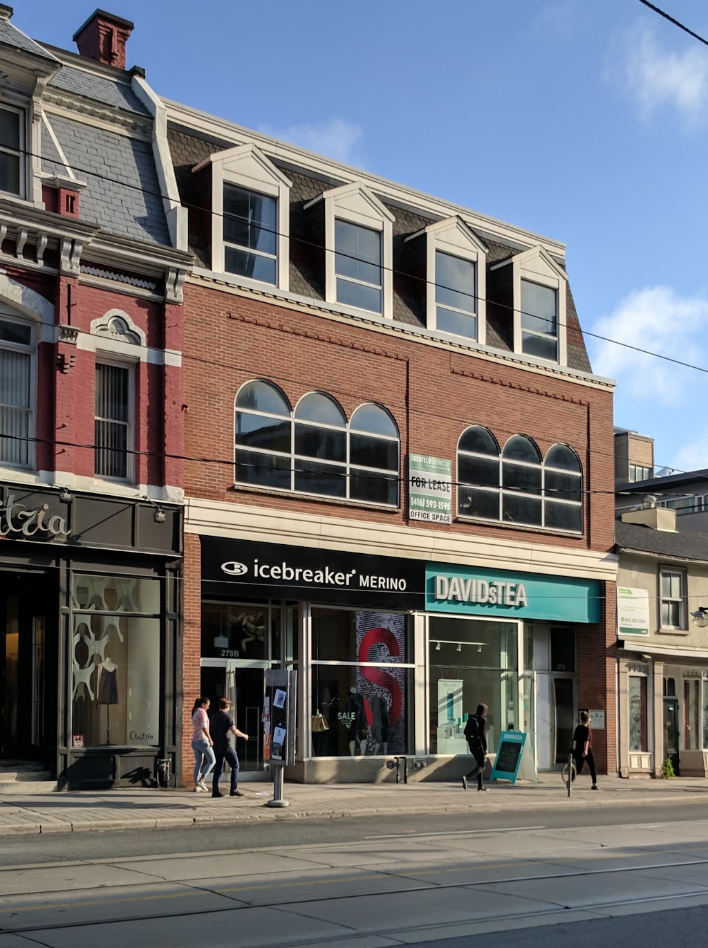 Icebreaker Toronto | 278B Queen St W, Toronto, ON M5V 2A1, Canada | Phone: (416) 596-9050