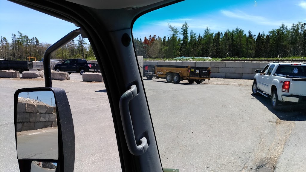 Halifax Construction & Debris Recycling Ltd | 16 Mills Dr, Goodwood, NS B3T 1P3, Canada | Phone: (902) 876-8644