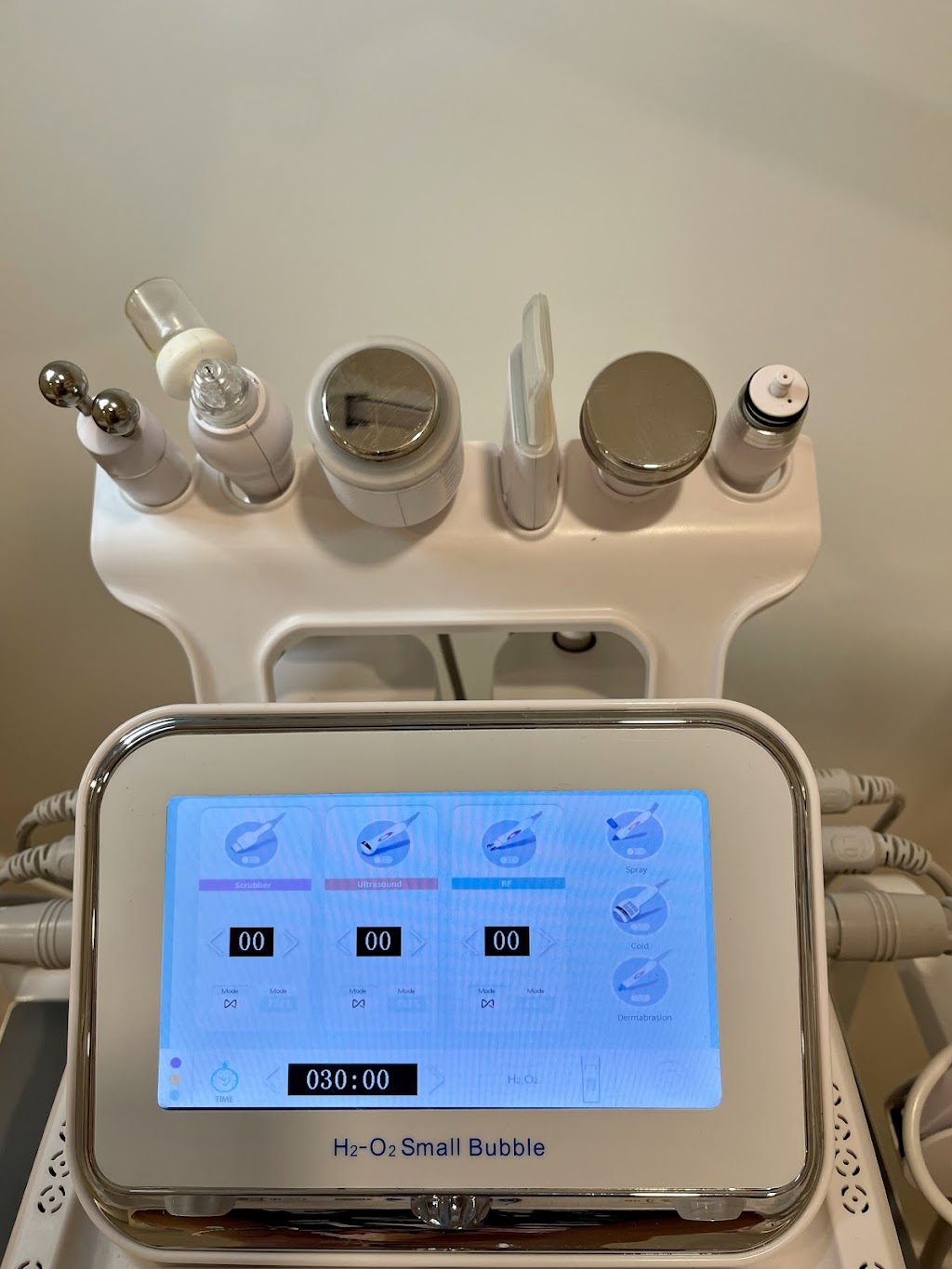 iDerm Spa | 1529 Royal York Rd, Etobicoke, ON M9P 3B8, Canada | Phone: (416) 841-8930
