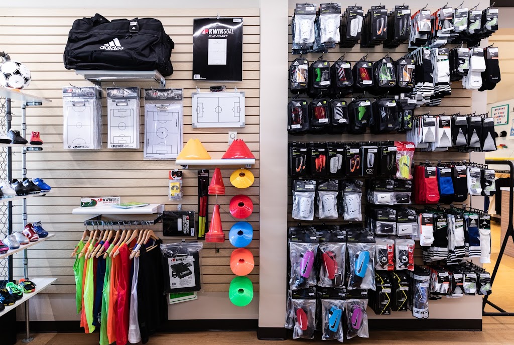 Passion Soccer Boutique (Saint-Leonard) | 5148 Rue Jarry E, Saint-Léonard, QC H1R 1Y4, Canada | Phone: (514) 326-4444