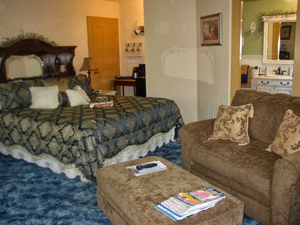 Carriage House Bed and Breakfast | 48 Coventry Station Rd, Coventry, VT 05825, USA | Phone: (802) 754-2685