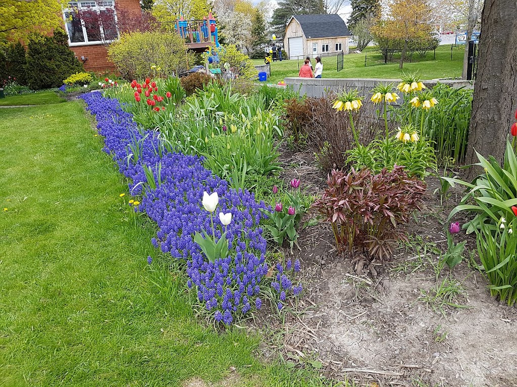 Gormley Daycare Centre | 11 Union St, Gormley, ON L0H 1G0, Canada | Phone: (905) 887-9380