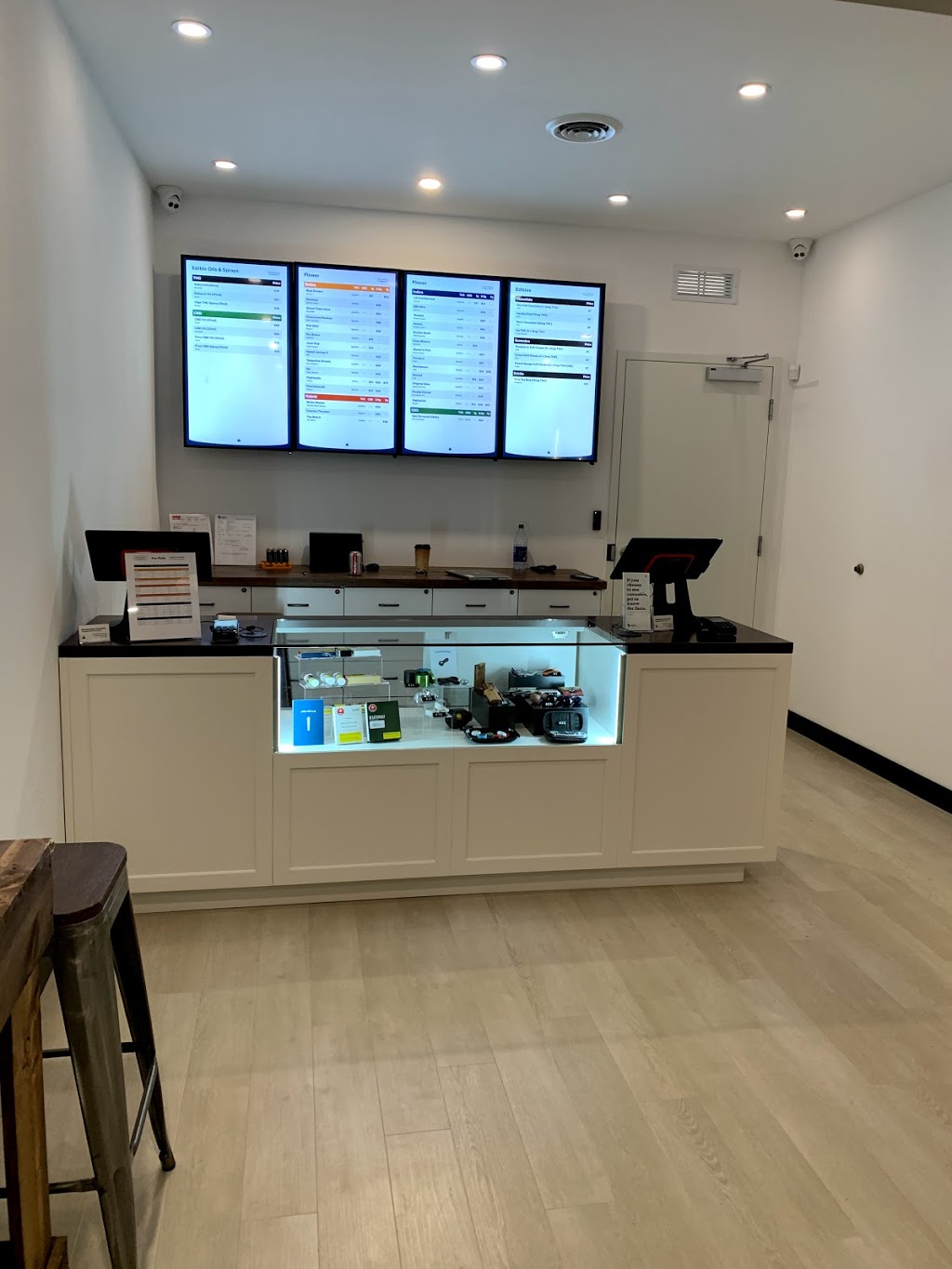 Douglasdale Cannabis | 20 Douglas Woods Dr SE #28, Calgary, AB T2Z 1K2, Canada | Phone: (403) 455-4255