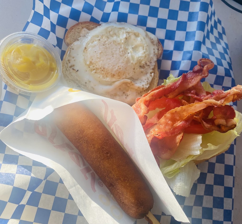Munchies NMore | 4741 Bank St, Gloucester, ON K1T 3W7, Canada | Phone: (613) 425-6673