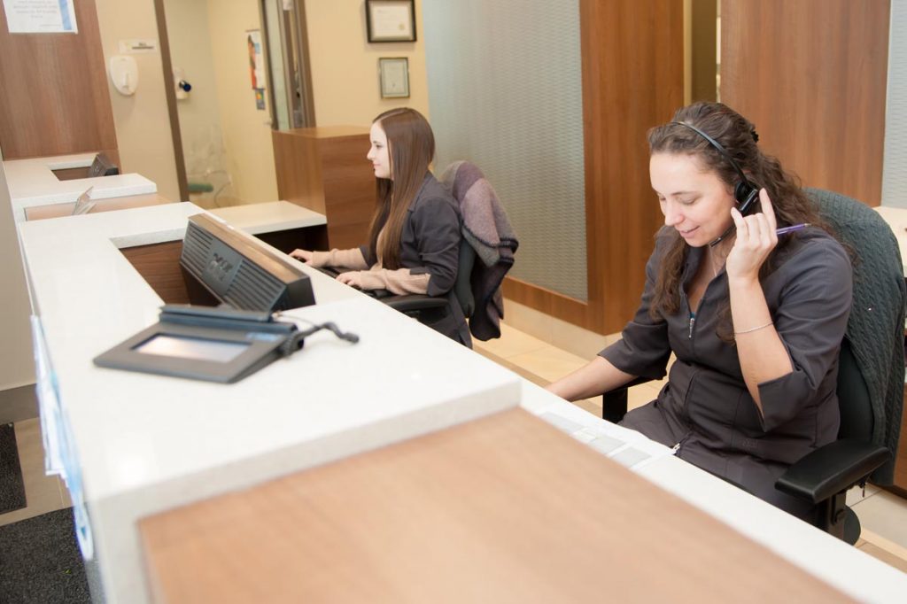 Clinique Dentaire Vimonteuil | 5165 Boulevard des Laurentides, Laval, QC H7K 2J7, Canada | Phone: (450) 622-2267