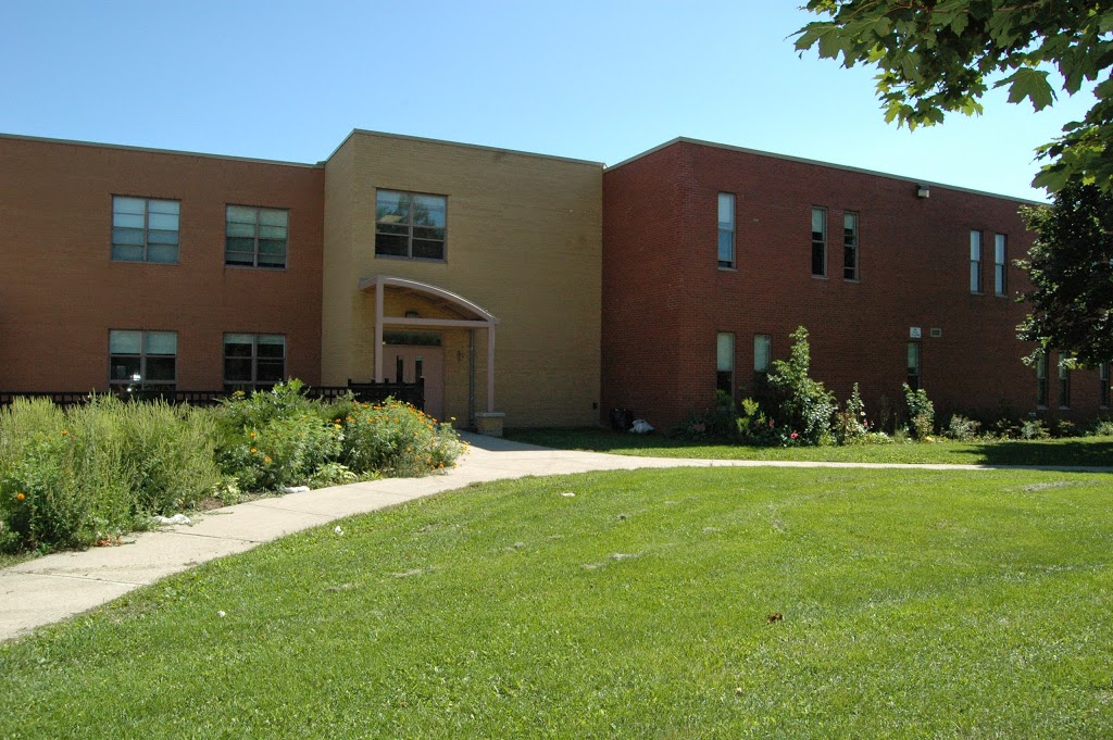 Glen Street Public School | 929 Glen St, Oshawa, ON L1J 3T9, Canada | Phone: (905) 723-8821