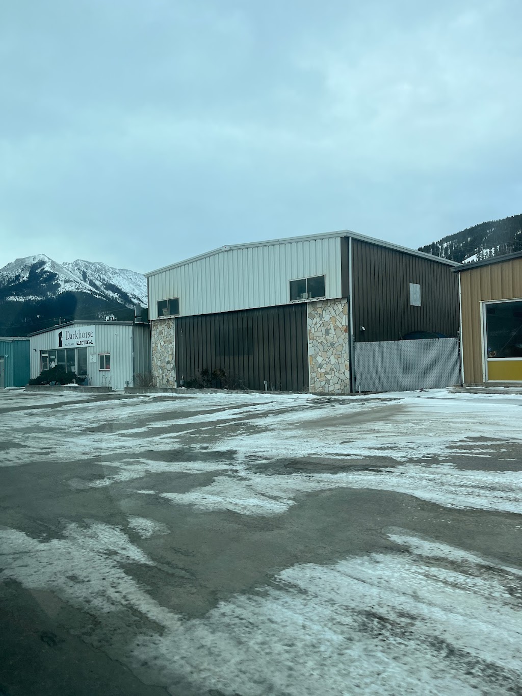 Darkhorse Services | 11542 20 Ave, Blairmore, AB T0K 0E0, Canada | Phone: (403) 753-5001