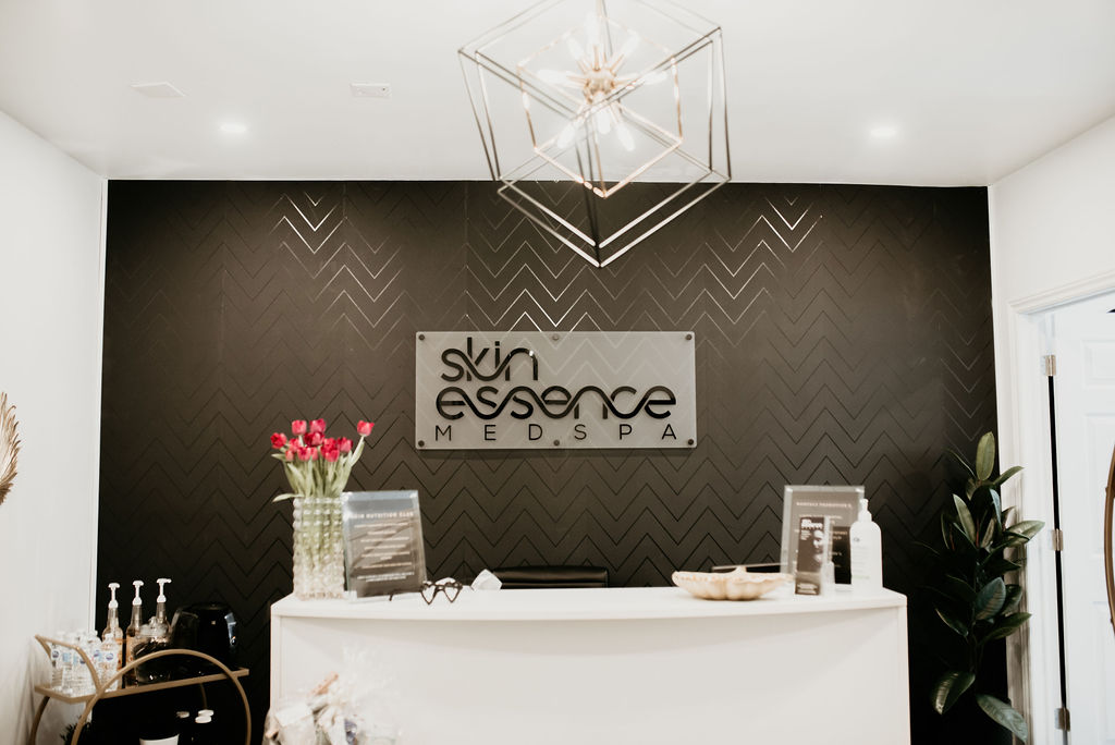 Skin Essence Medspa | 137 Byron St N Unit 2, Whitby, ON L1N 4M8, Canada | Phone: (905) 261-7546