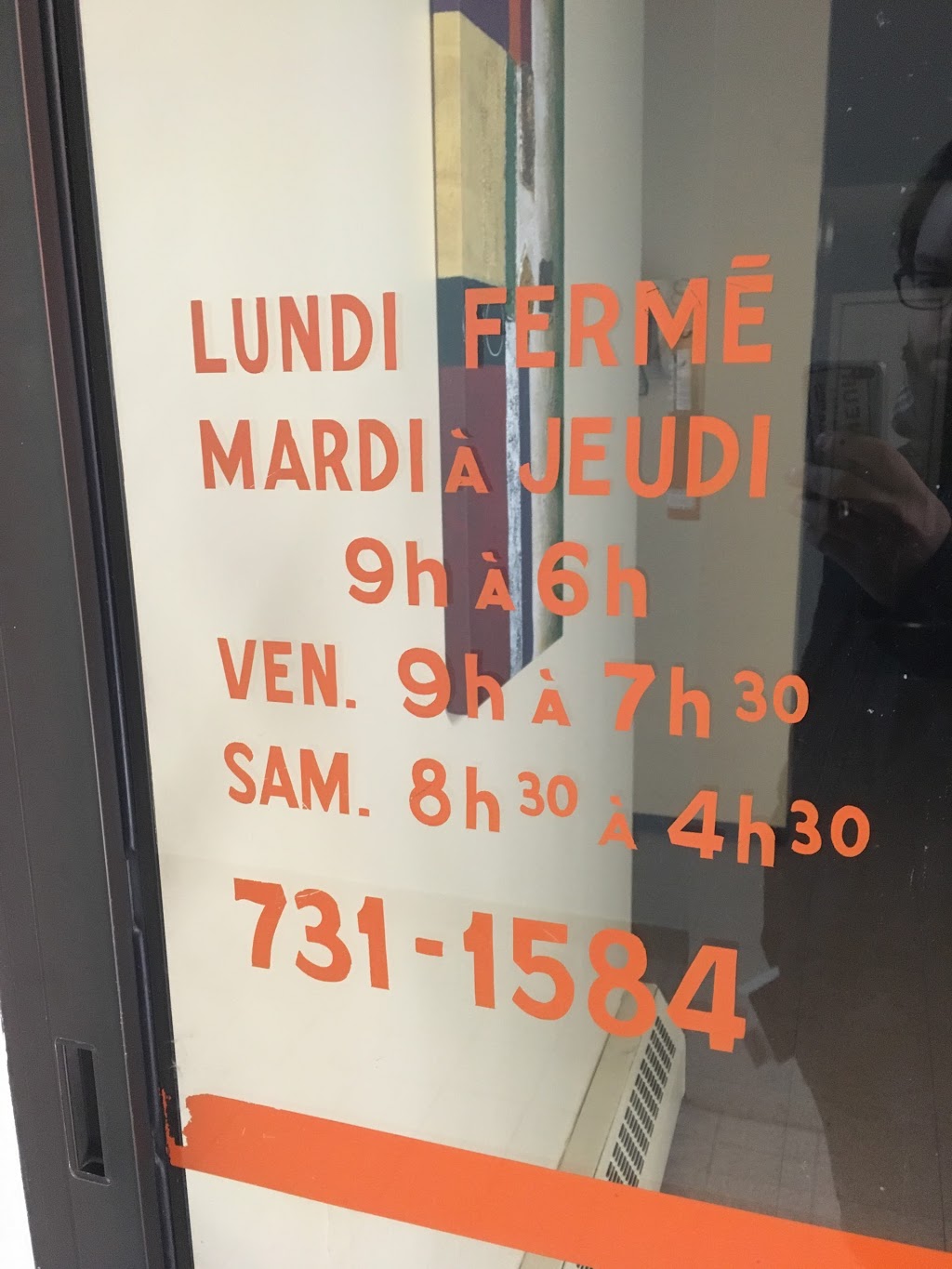 Salon Galaxie 2000 | 3 Avenue Vincent-DIndy, Outremont, QC H2V 4N7, Canada | Phone: (514) 731-1584