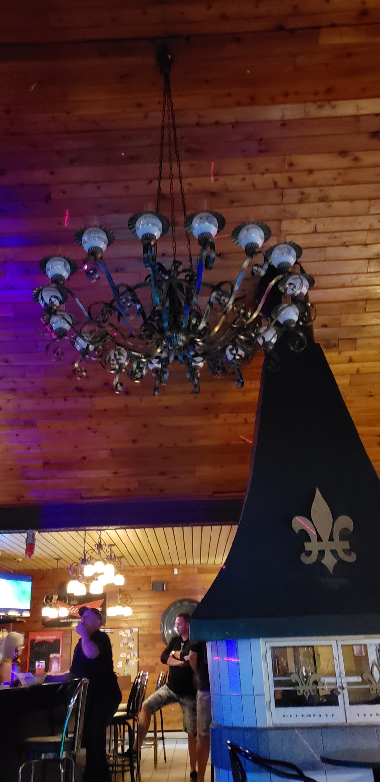 Bar Fleur De Lys | 3880 105e Ave, Shawinigan-Sud, QC G9P 4G1, Canada | Phone: (819) 537-0957