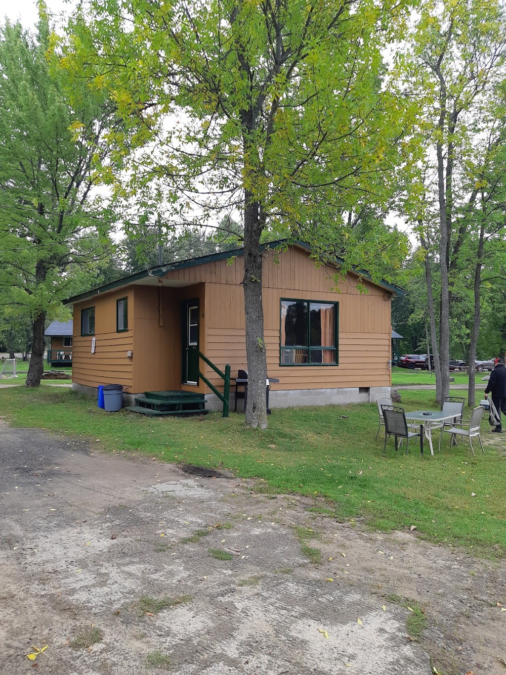 Chalkleys Sandy Bay Cottages | 37 Sandy Bay Rd, Callander, ON P0H 1H0, Canada | Phone: (705) 752-1050