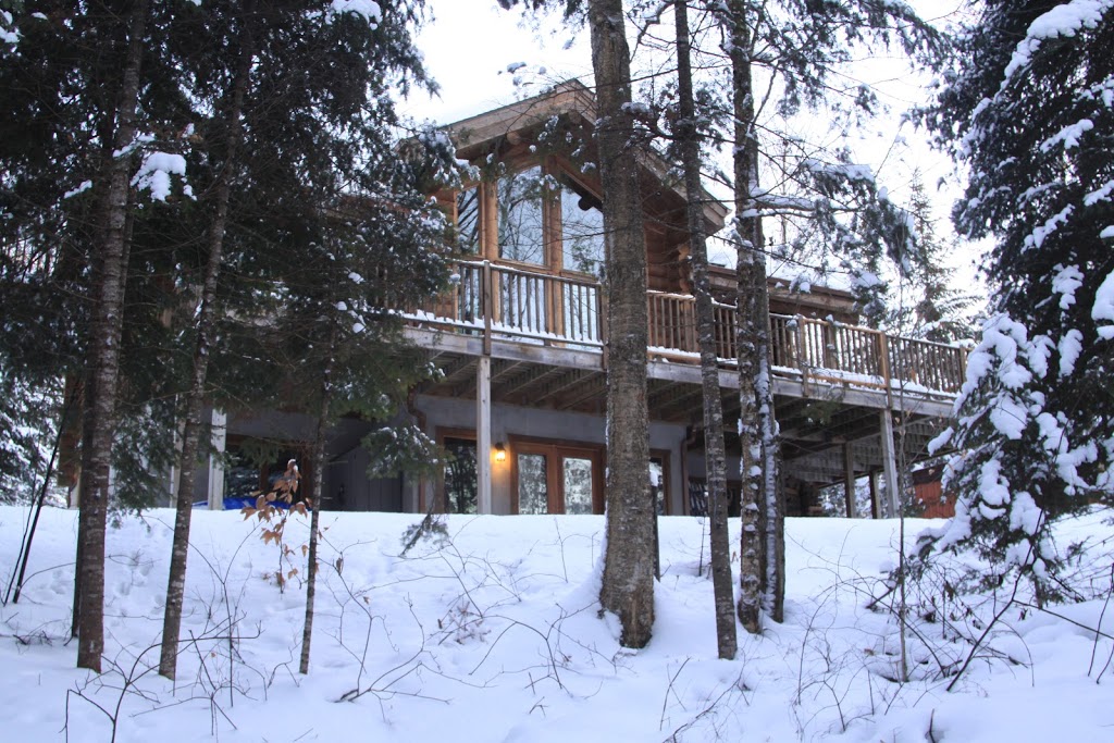 Chalet Majesté du Nord (Private - Ata Immobilier inc.) | 1150 Chemin des Pionniers, Labelle, QC J0T 1H0, Canada | Phone: (514) 999-5273