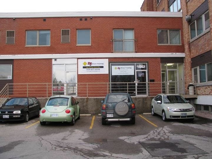 D J Driver Training | 192 Talbot St, St Thomas, ON N5P 1A8, Canada | Phone: (519) 637-0194