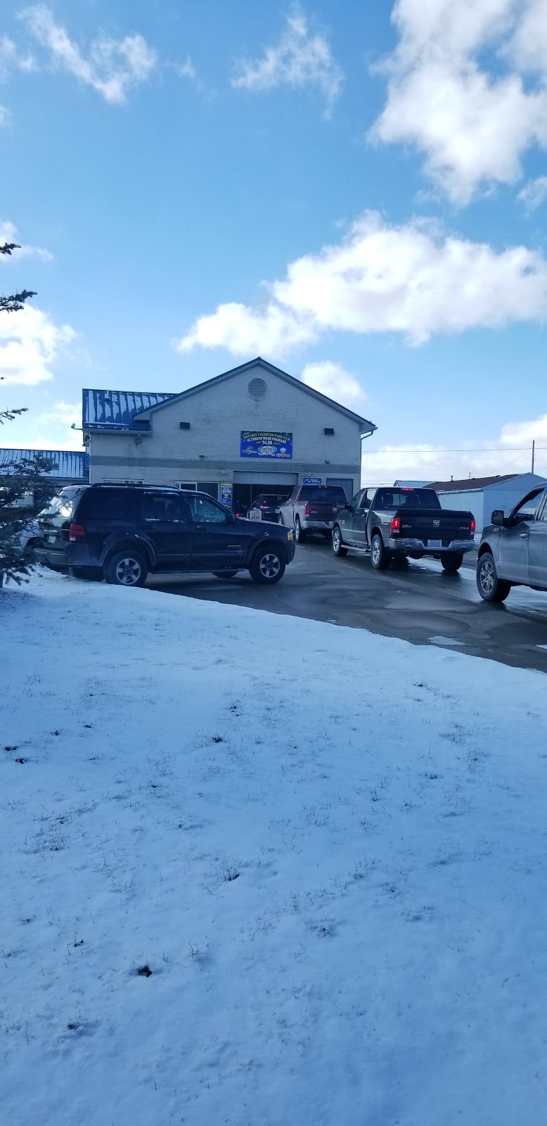 Jons Auto Wash Gratiot | 52700 Gratiot Ave, Chesterfield, MI 48051, USA | Phone: (586) 598-2890