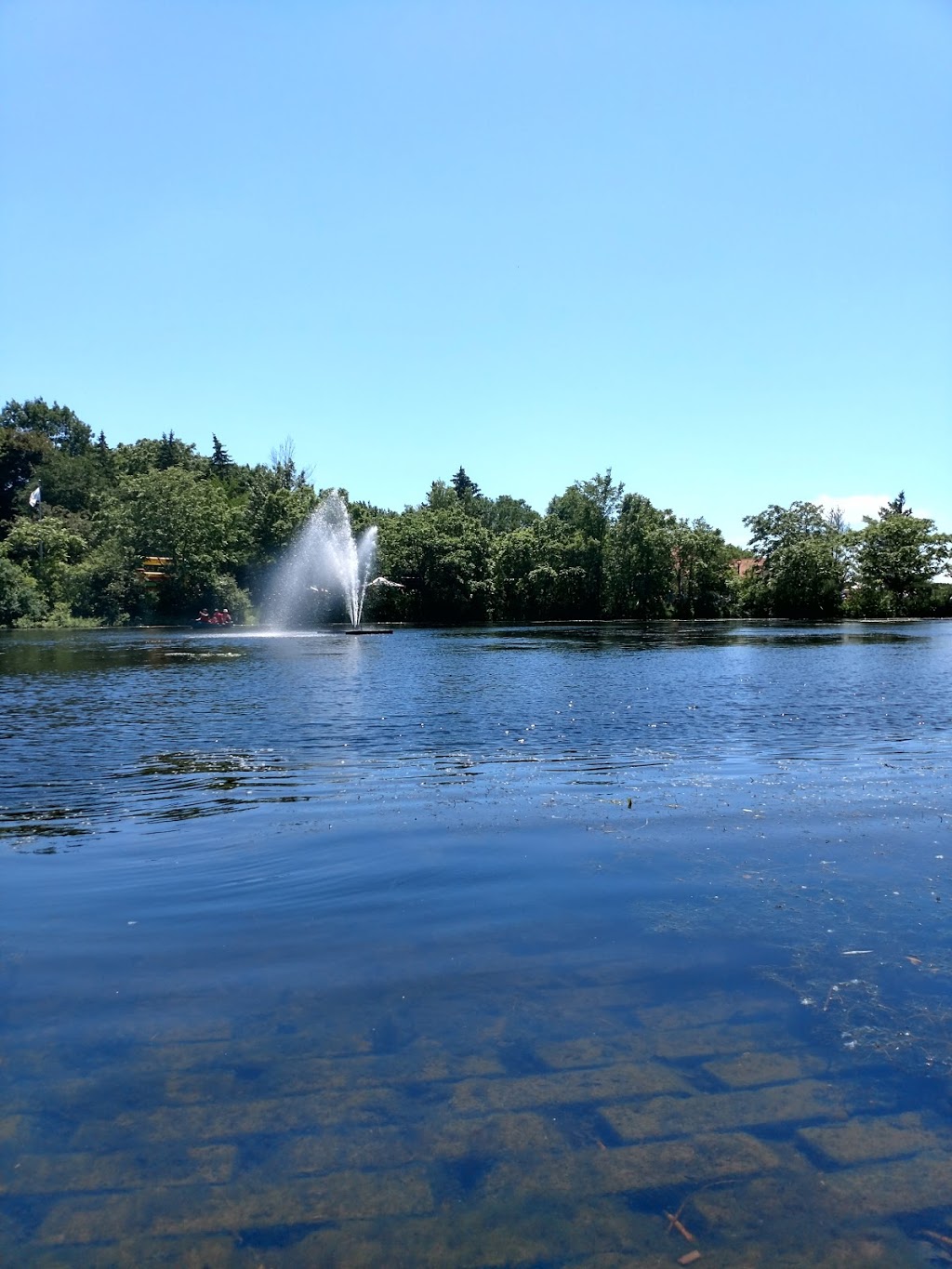 Parc du Village | 5 Rue Lakeview, Saint-Bruno-de-Montarville, QC J3V 3V1, Canada