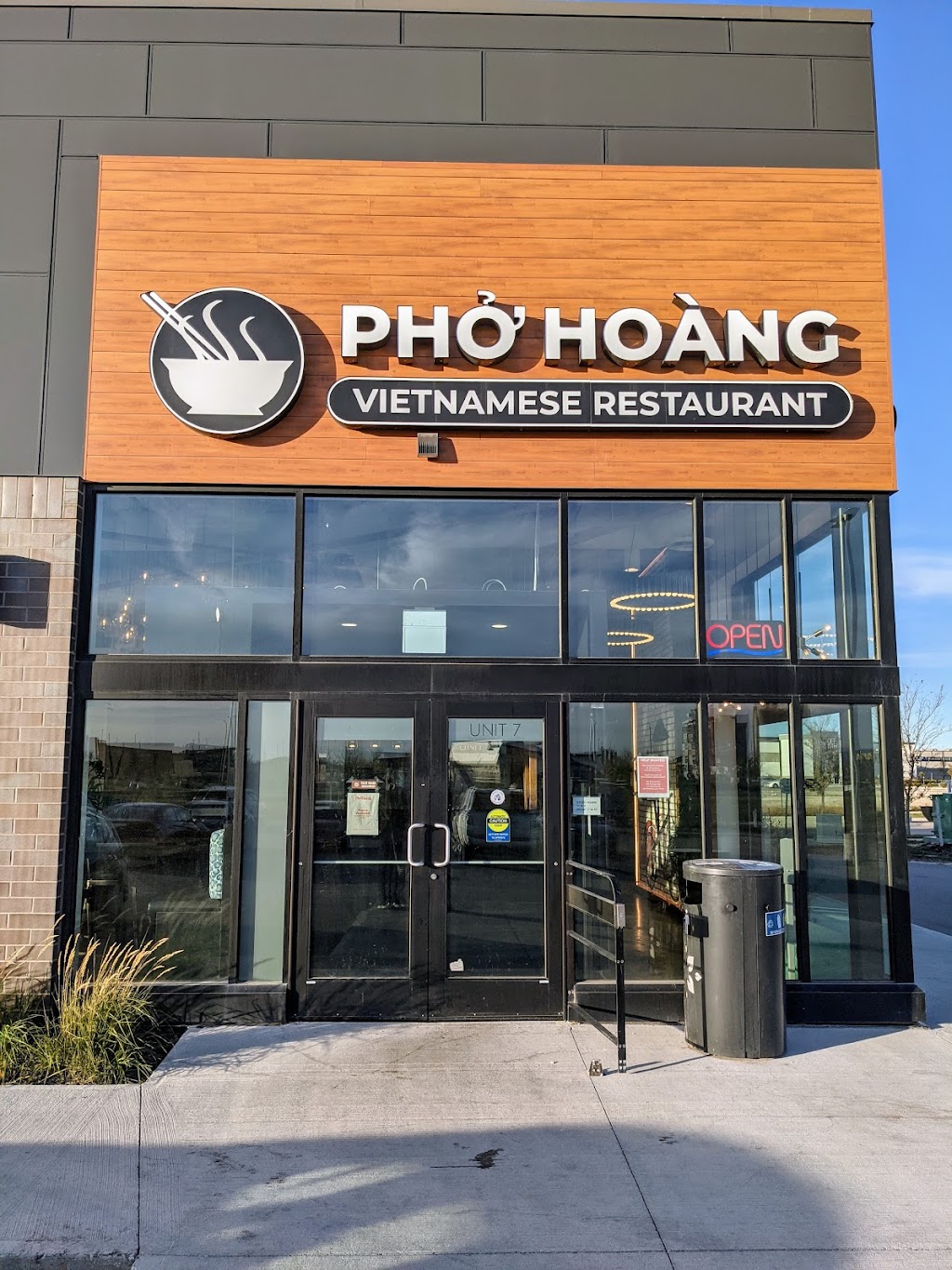 Pho Hoang Seasons | 605 Sterling Lyon Pkwy, Winnipeg, MB R3P 2S8, Canada | Phone: (204) 415-8889