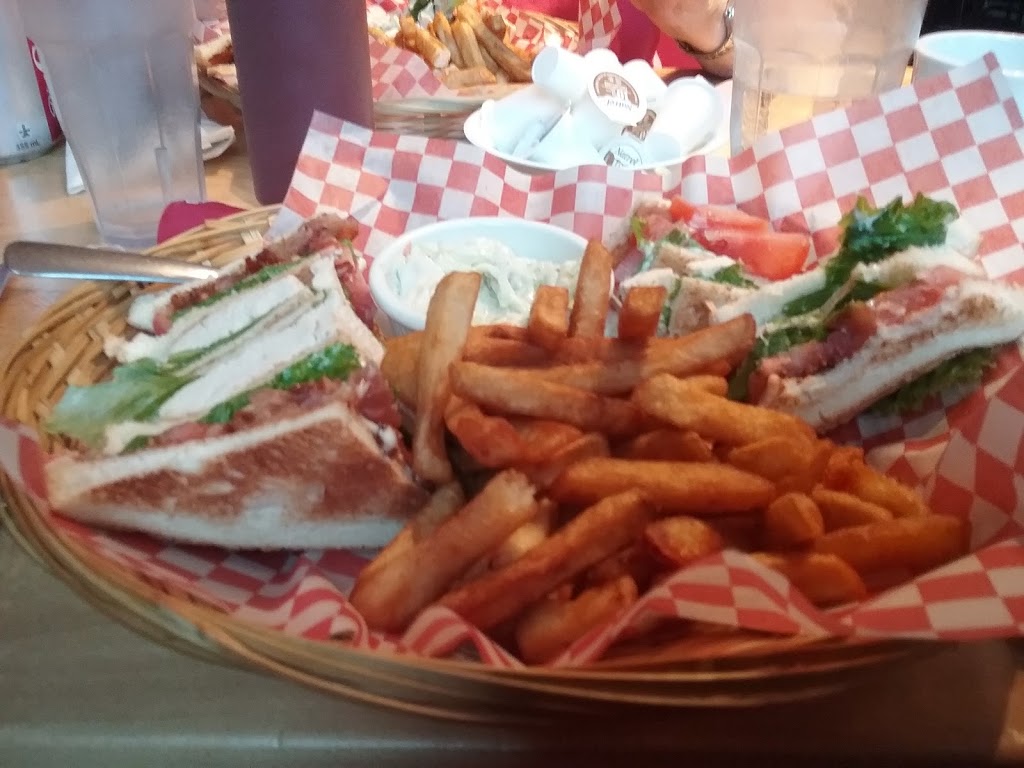 Resto StDenis 1730 222 Rte, SaintDenisdeBrompton, QC J0B 2P0, Canada