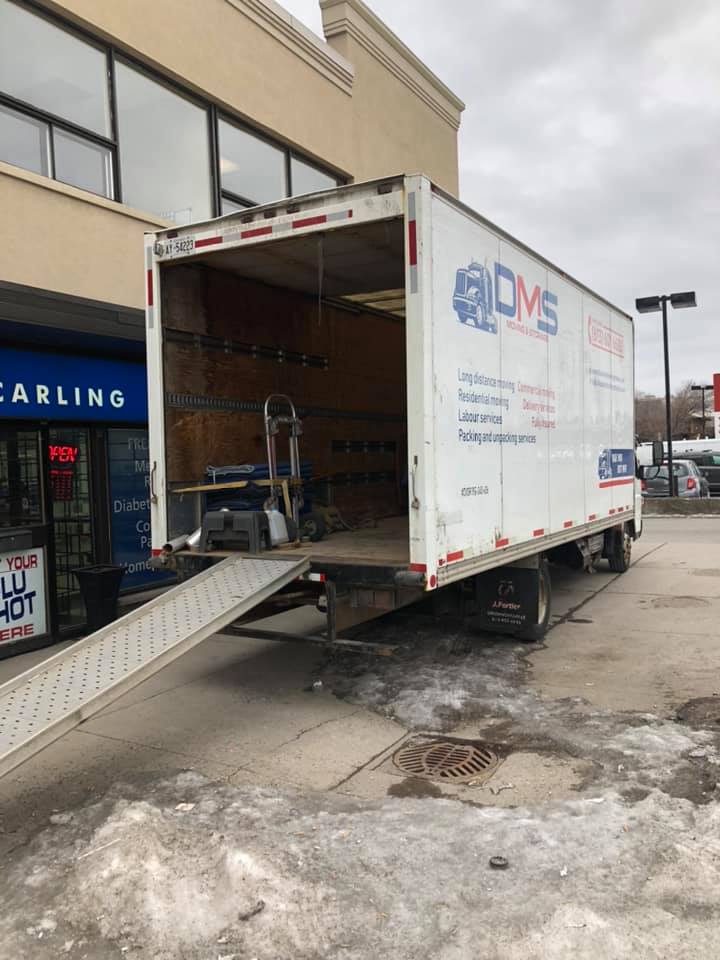 Discount Moving and Storage | 2285 St. Laurent Blvd, Ottawa, ON K1G 4Z7, Canada | Phone: (613) 601-6683