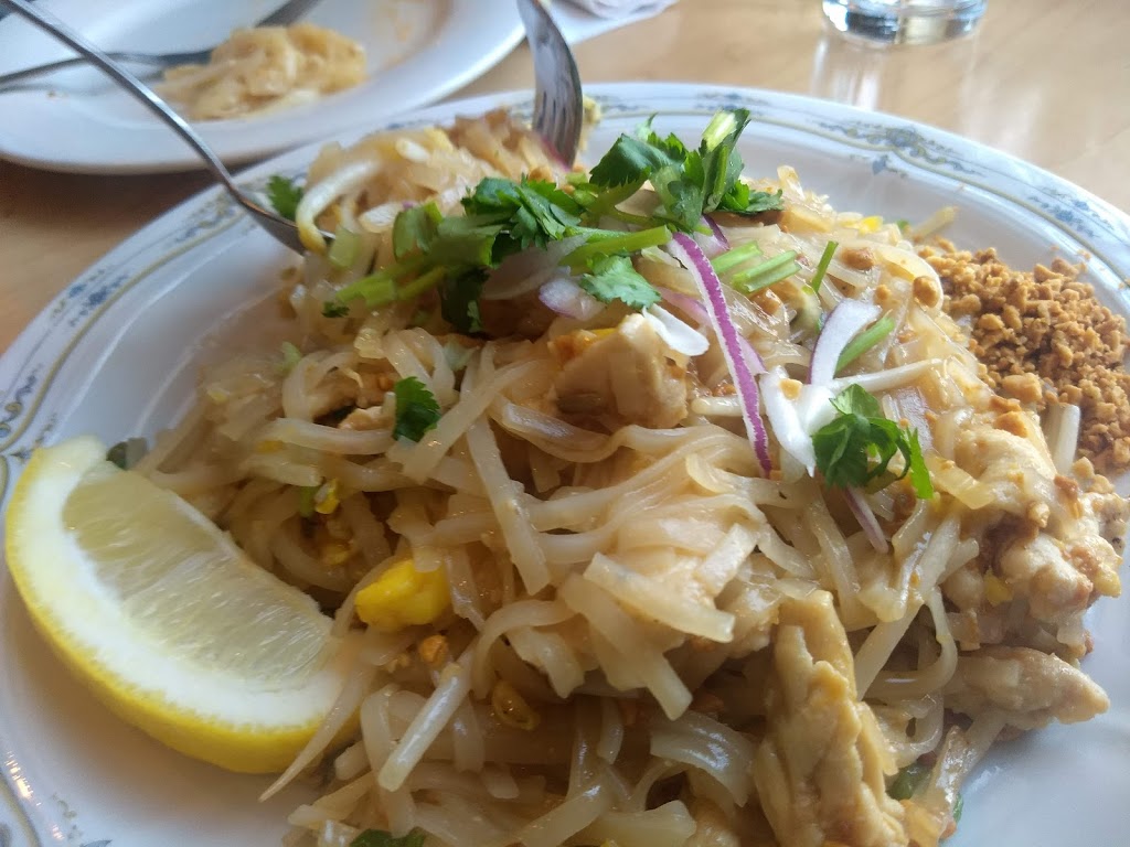 Bamboo Legend | 3145 Dundas St W, Mississauga, ON L5L 4V5, Canada | Phone: (905) 569-3180