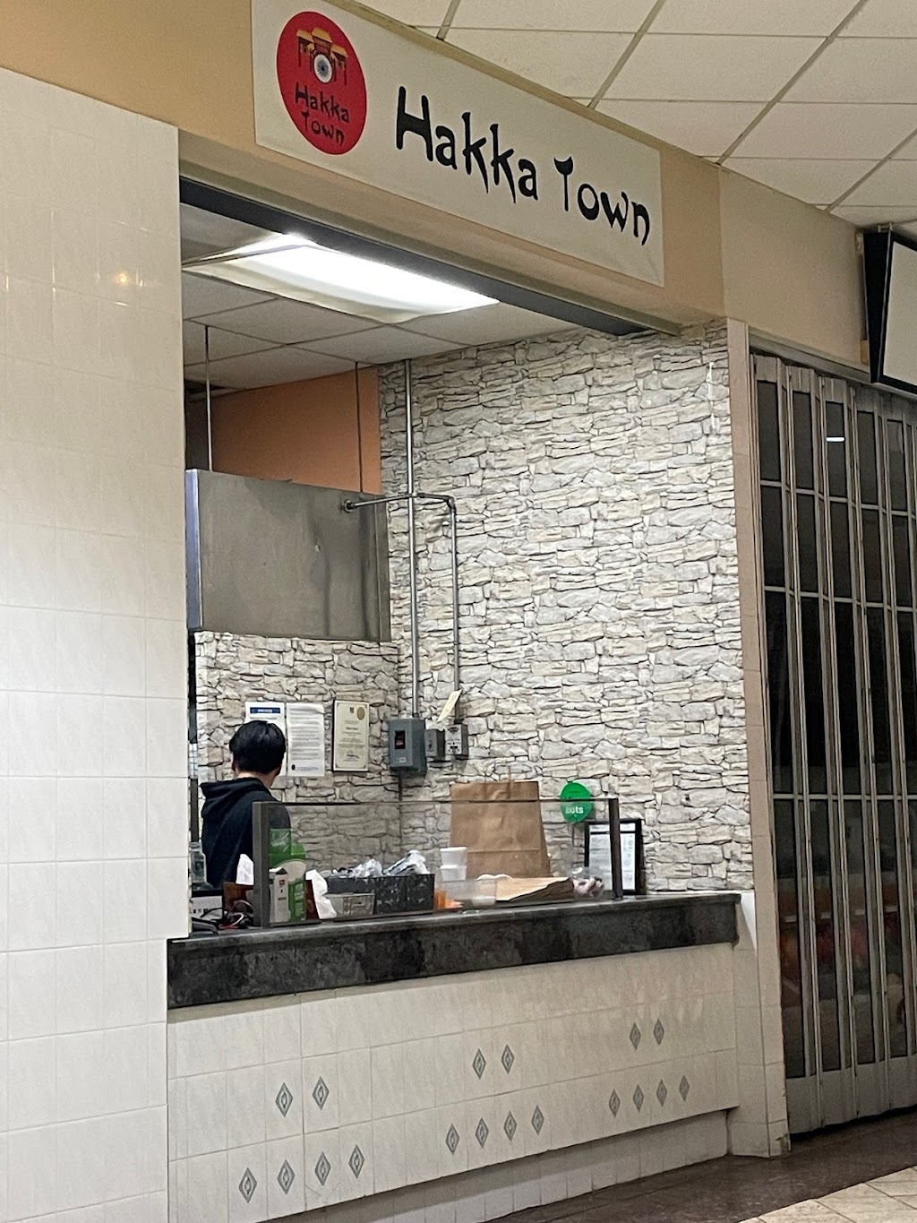 Hakka Town | Bayfield Mall Food Court, 320 Bayfield St Unit 87A, Barrie, ON L4M 3C1, Canada | Phone: (705) 818-0582