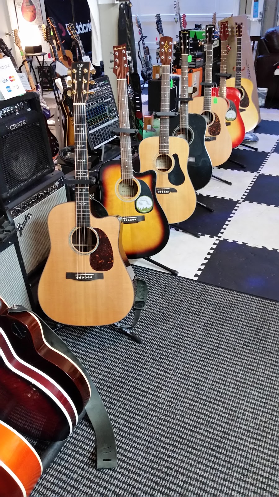 GuitarGarage | 24498 54 Ave, Langley City, BC V2Z 1H5, Canada | Phone: (604) 625-4222