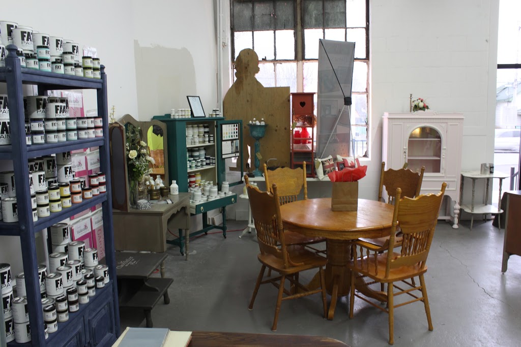 Red Wind Studio | 4 Hachborn St W, St. Jacobs, ON N0B 2N0, Canada | Phone: (519) 664-1887