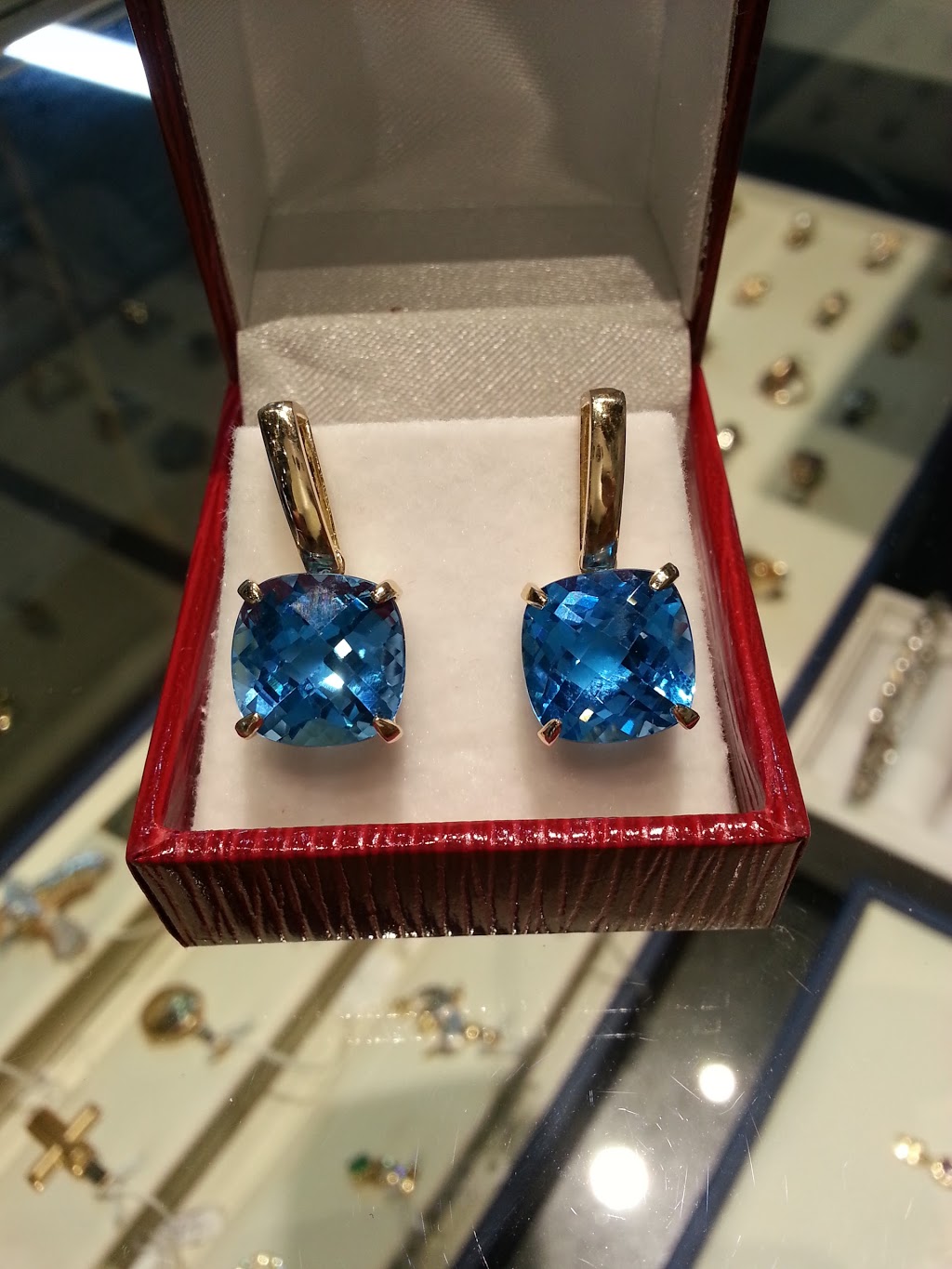 Arbutus Jewellers | 2589 W 16th Ave, Vancouver, BC V6K 3B9, Canada | Phone: (604) 676-2383