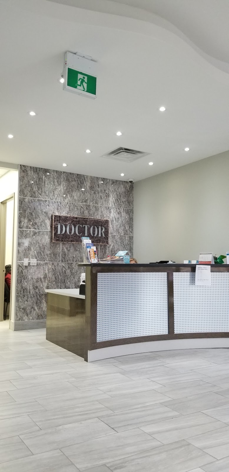 Plainsview Medical And Dental Centre | 665 Plains Rd E, Burlington, ON L7T 2E8, Canada | Phone: (905) 681-8881