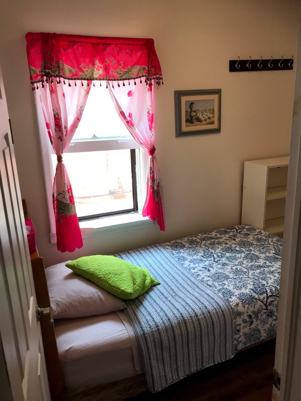 Ghalib Homestay | 12 Danesbury Ave, York, ON M6B 3K7, Canada | Phone: (416) 819-2923
