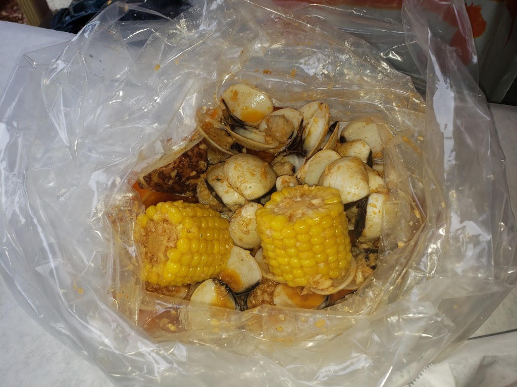 storming crab | 4125 Maple Rd, Buffalo, NY 14226, USA | Phone: (716) 783-8158