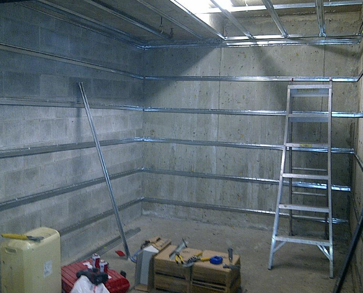 Handy Manny Services Corp | 200 N Nanaimo St, Vancouver, BC V5L 3G2, Canada | Phone: (604) 355-9957