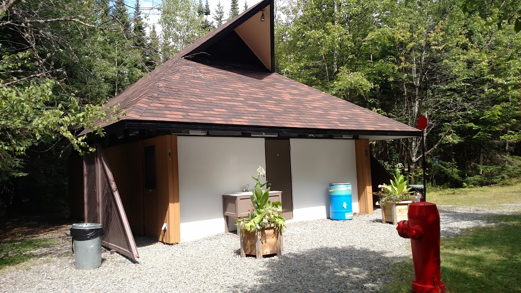 Camping Mont-Sainte-Anne | 300 Rang Saint Julien, Saint-Ferréol-les-Neiges, QC G0A 3R0, Canada | Phone: (418) 826-2323