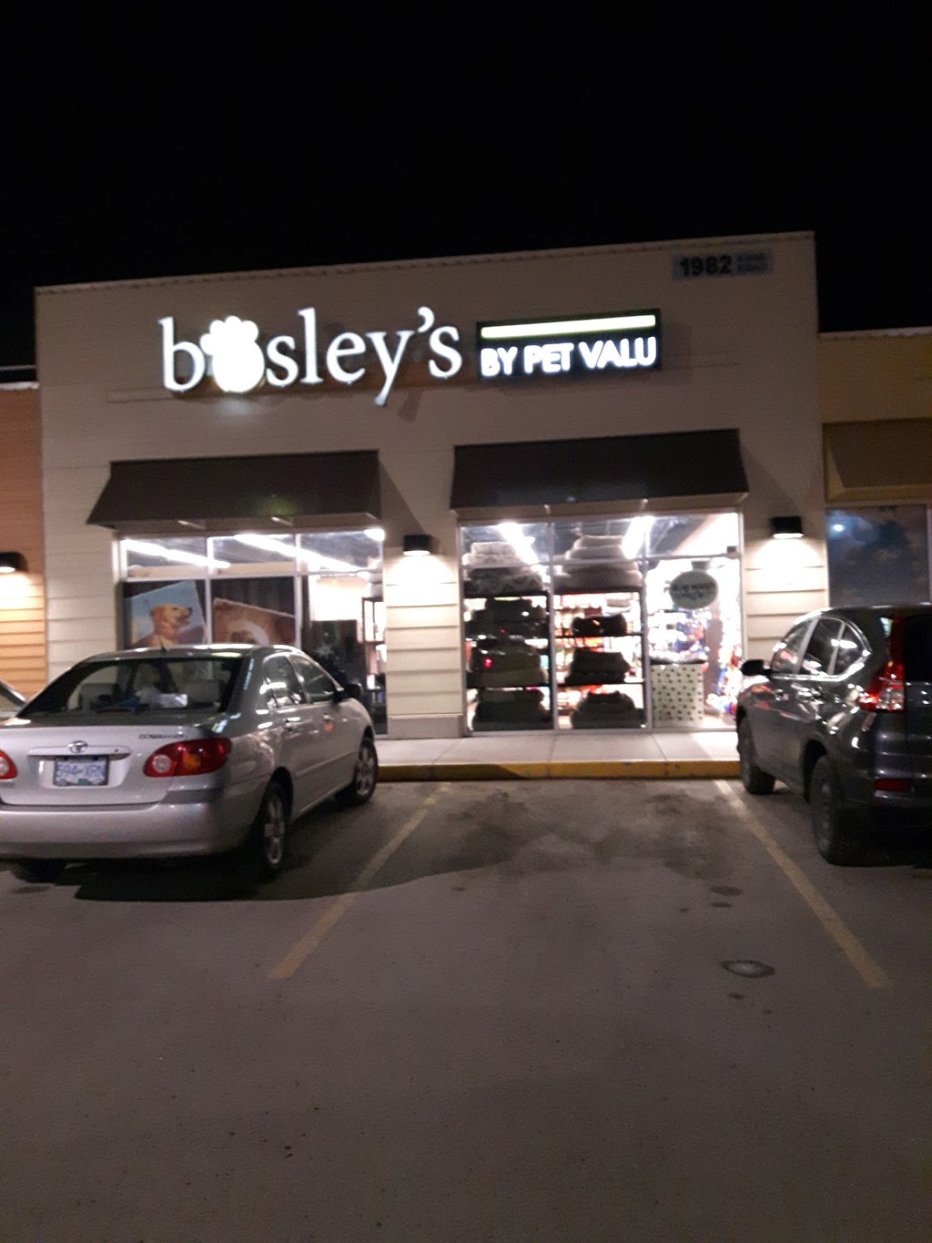 Bosleys by Pet Valu | 1982 Kane Rd, Kelowna, BC V1V 2E5, Canada | Phone: (250) 868-0586
