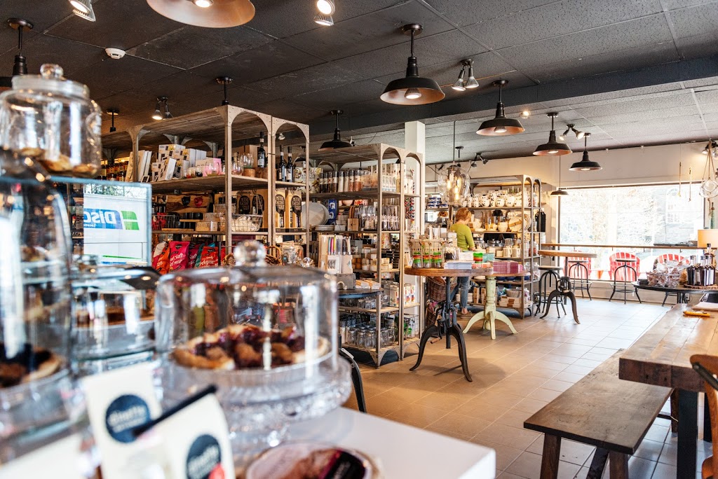 Val-David General Store | 2475 Rue de lÉglise, Val-David, QC J0T 2N0, Canada | Phone: (819) 320-0160