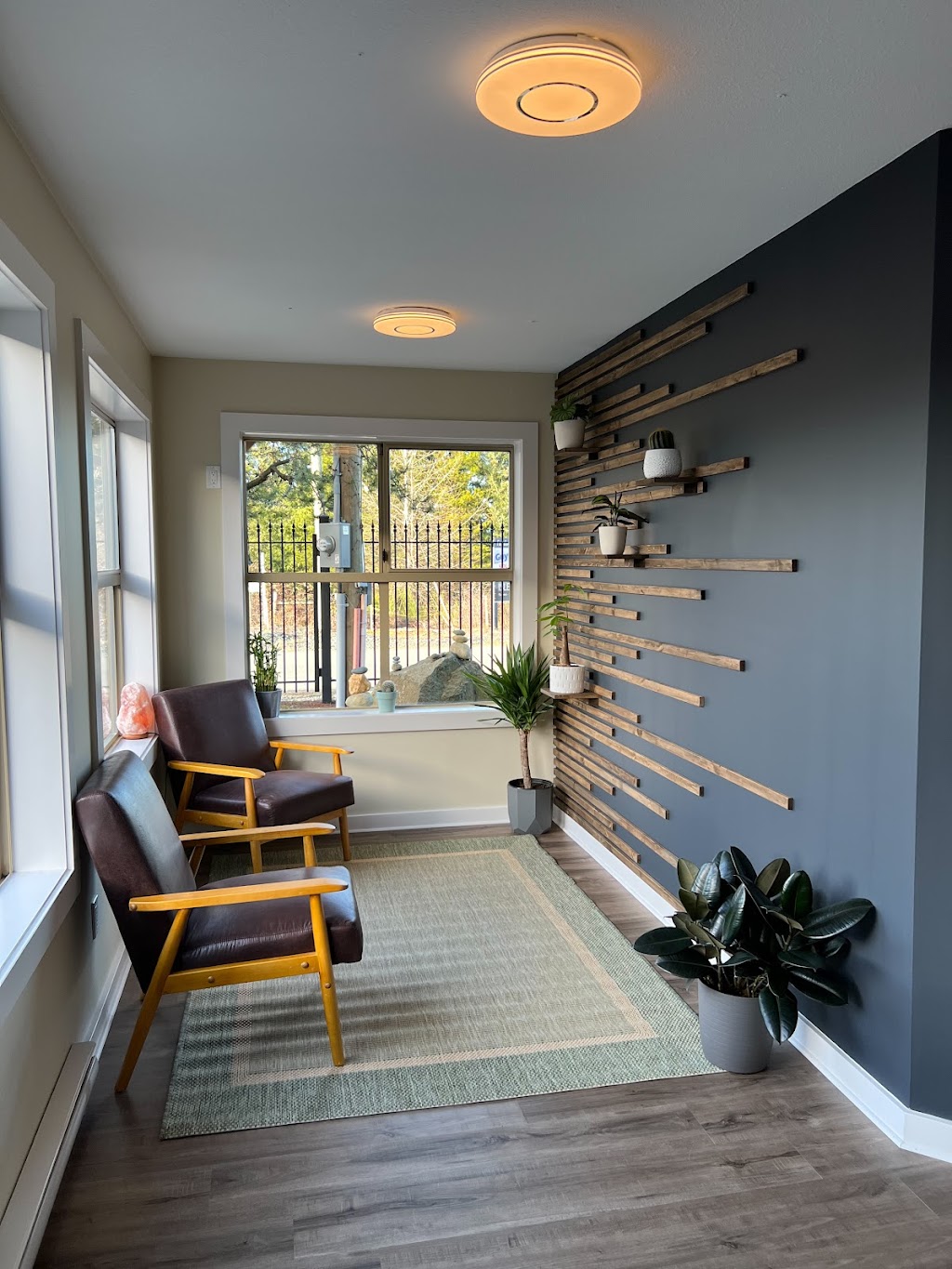 Velvaere Massage Therapy | 921D Fairdowne Rd, Parksville, BC V9P 0B2, Canada | Phone: (250) 616-2195