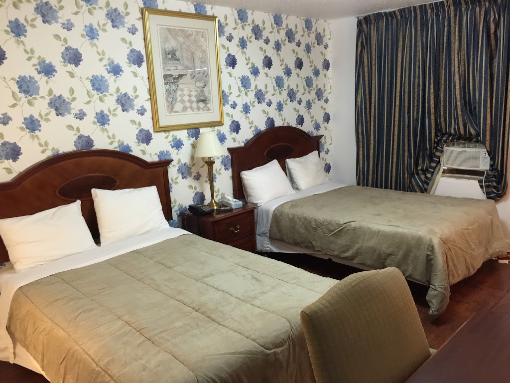 Stardust Motel | 2965 Carling Ave, Ottawa, ON K2B 7J9, Canada | Phone: (613) 828-2748