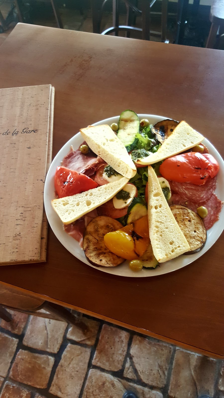 Bistro De La Gare Rosemère | 287 Chemin de la Grande-Côte, Rosemère, QC J7A 1J4, Canada | Phone: (450) 971-1655