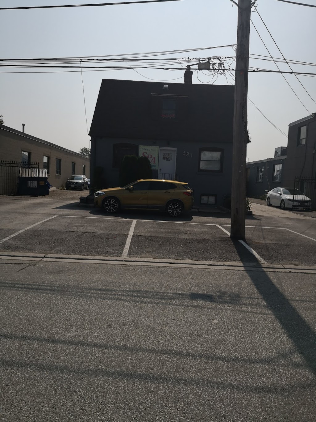 381 Bering ave | 381 Bering Ave, Etobicoke, ON M8Z 3B1, Canada | Phone: (437) 772-8598