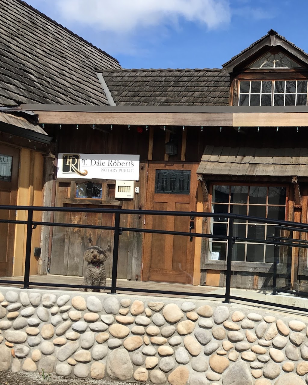 Old House Notary - T. dale Roberts | 1760 Riverside Ln, Courtenay, BC V9N 8C7, Canada | Phone: (250) 871-7737
