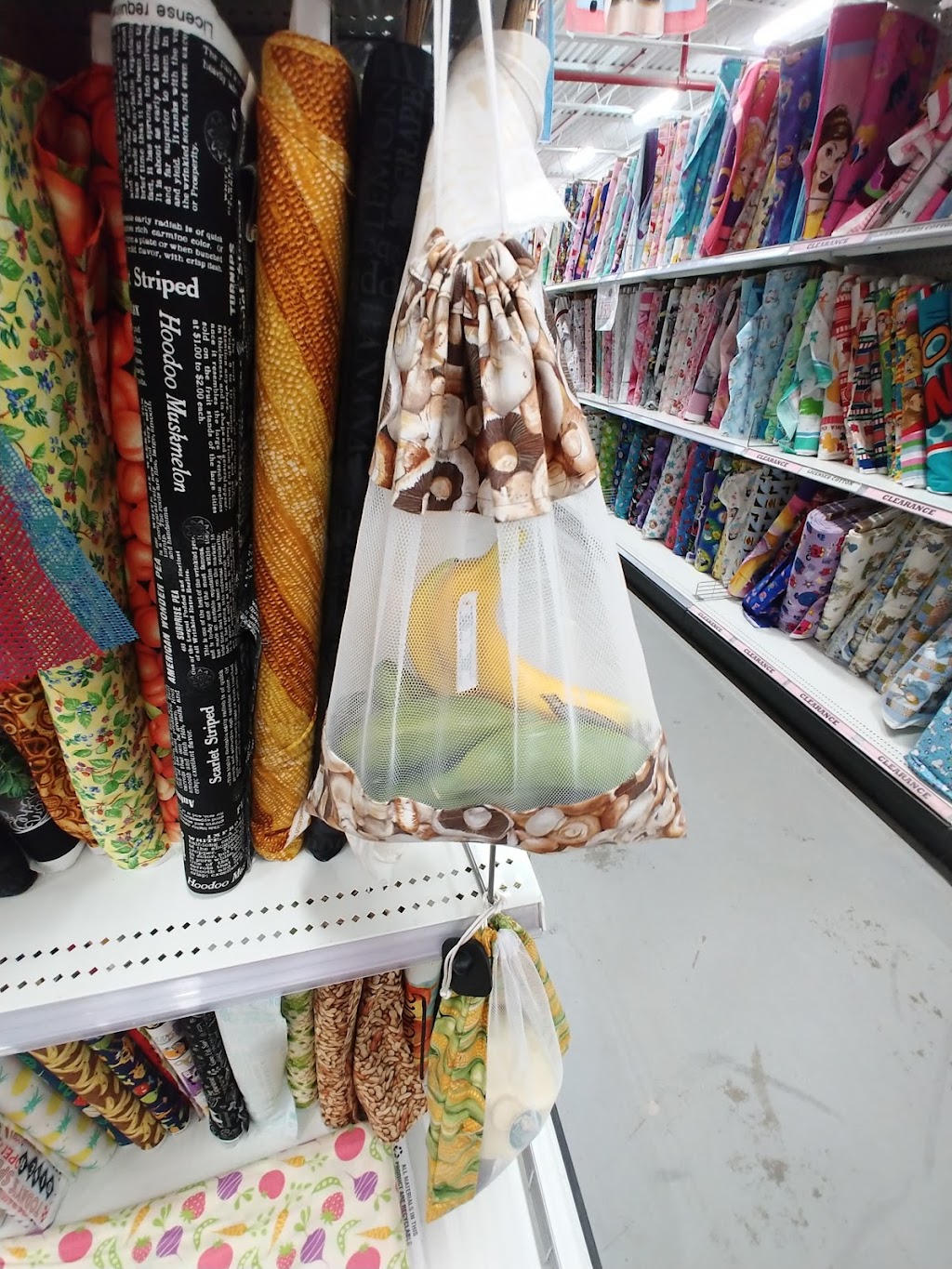 Lens Mill Store | 364 St Vincent St, Barrie, ON L4M 4A5, Canada | Phone: (705) 722-5367