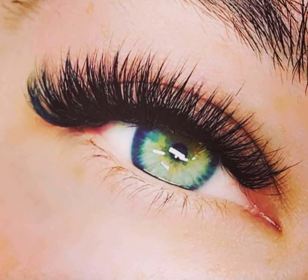 Mermaid Minks Lashes | 965 Dundas St W Unit 202 Unit 202, Whitby, ON L1P 1G8, Canada | Phone: (416) 823-3347