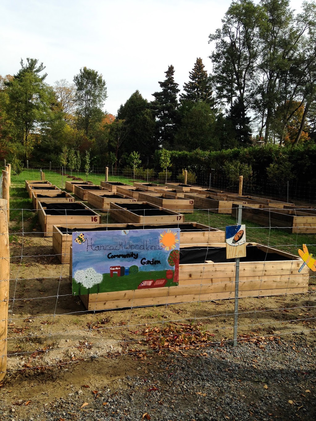 Cawthra Park | 771 Atwater Ave., Mississauga, ON L5G 4L1, Canada | Phone: (905) 615-4311